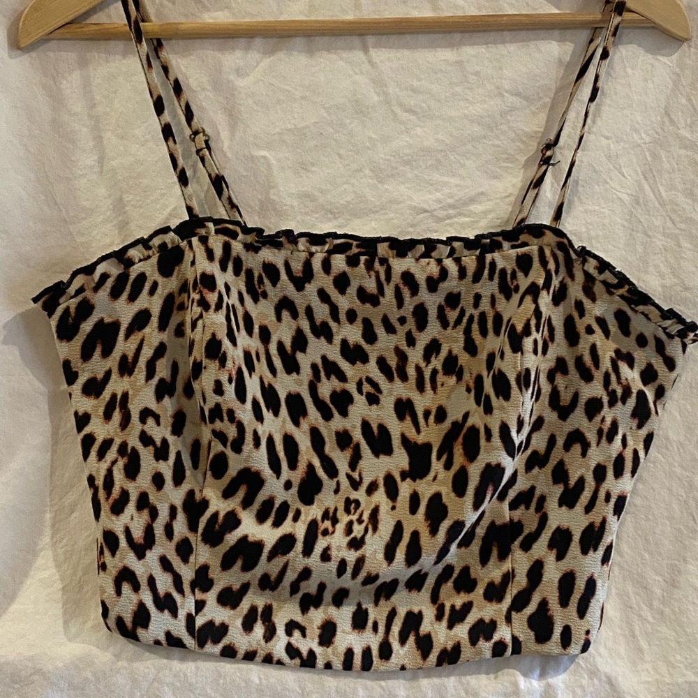 Animal print cropped spaghetti strap top